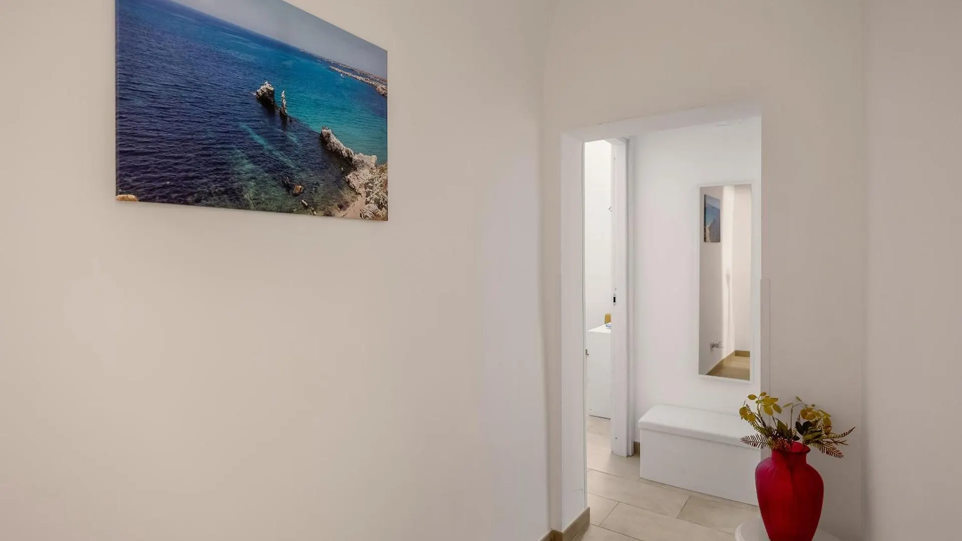 Madre Terra Airport Rooms And Suites Terrasini Affittacamere