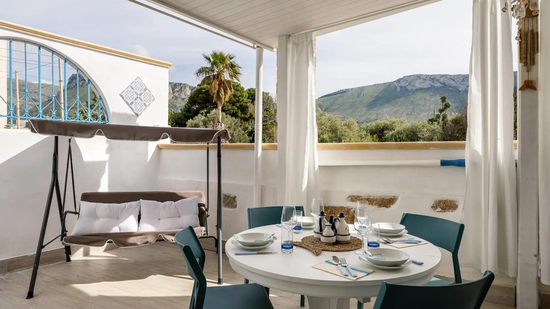 Madre Terra Airport Rooms And Suites Terrasini Affittacamere