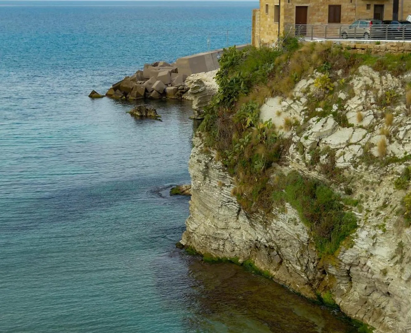 Madre Terra Airport Rooms And Suites Terrasini Italia