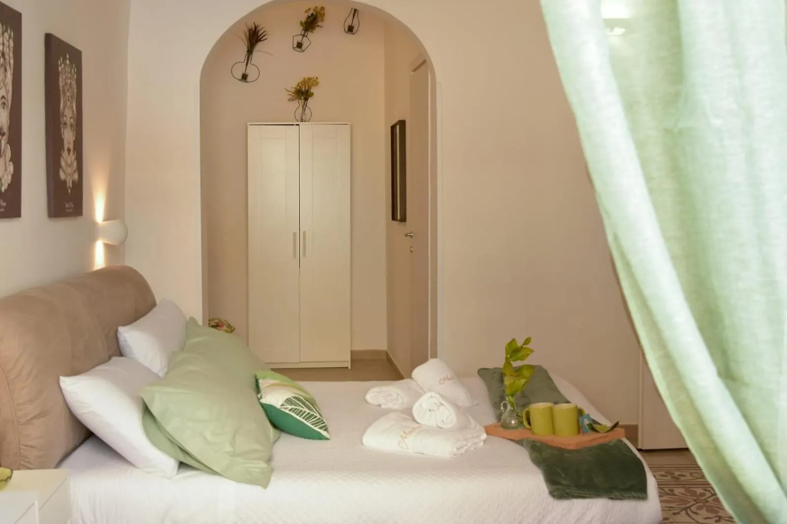 Madre Terra Airport Rooms And Suites Terrasini