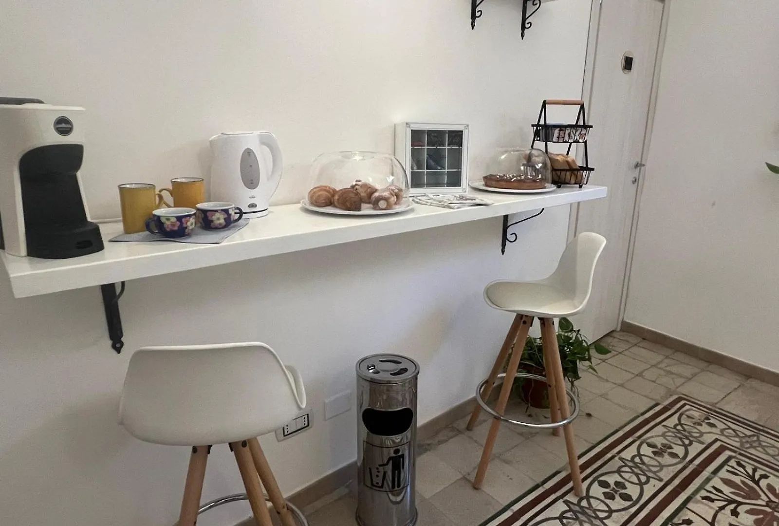 Affittacamere Madre Terra Airport Rooms And Suites Terrasini